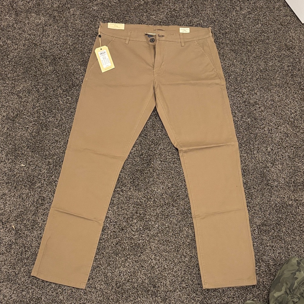 NWT Heritage Slim Chinos in Khaki-Tan